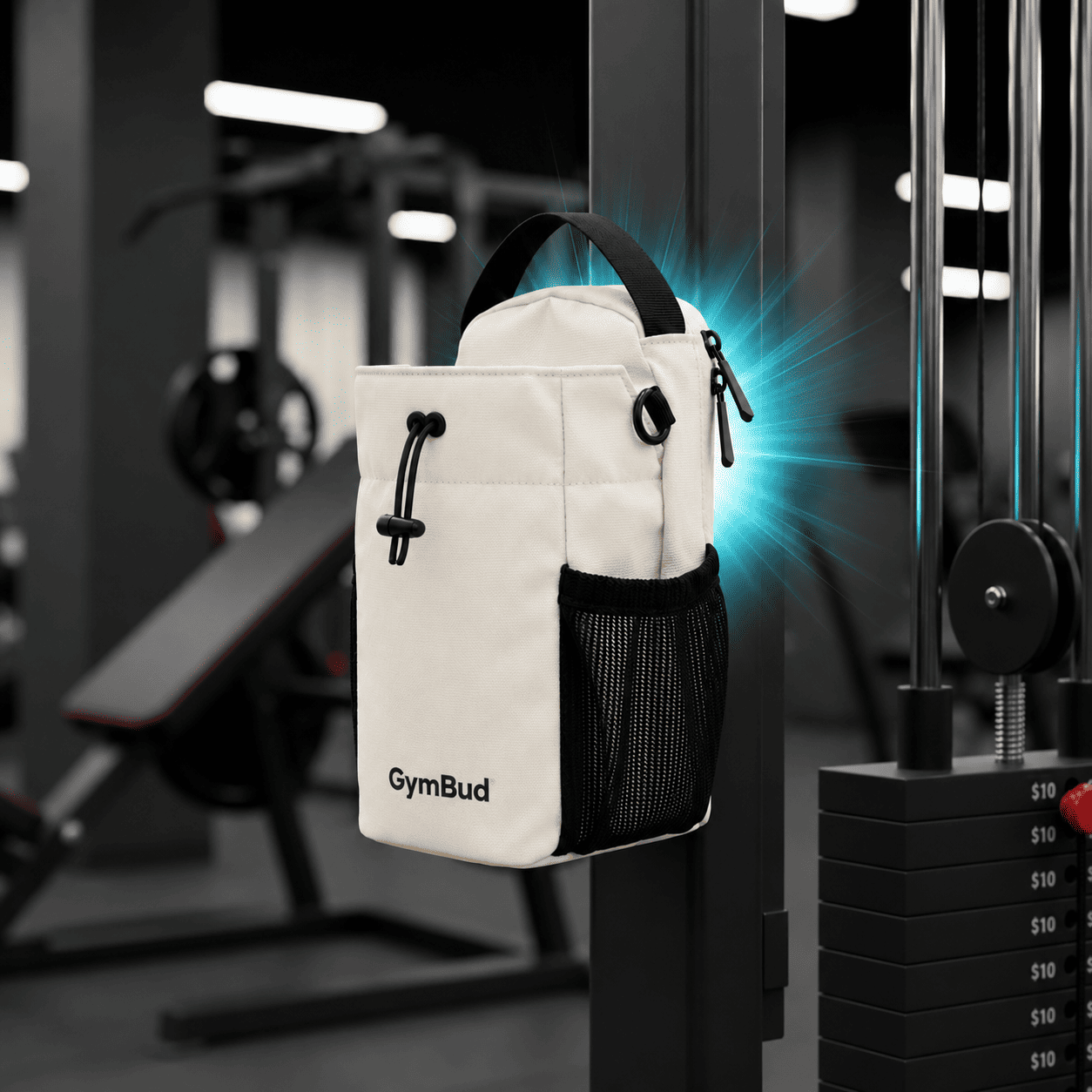 GymBud Gym Bag Ivory White magnetisch an einem Kabelzug-Gerät im Studio befestigt